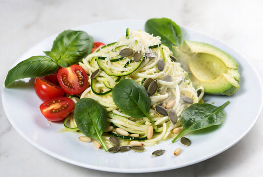Pâtes aux courgettes low-carb avec une touche de nutriments essentiels
